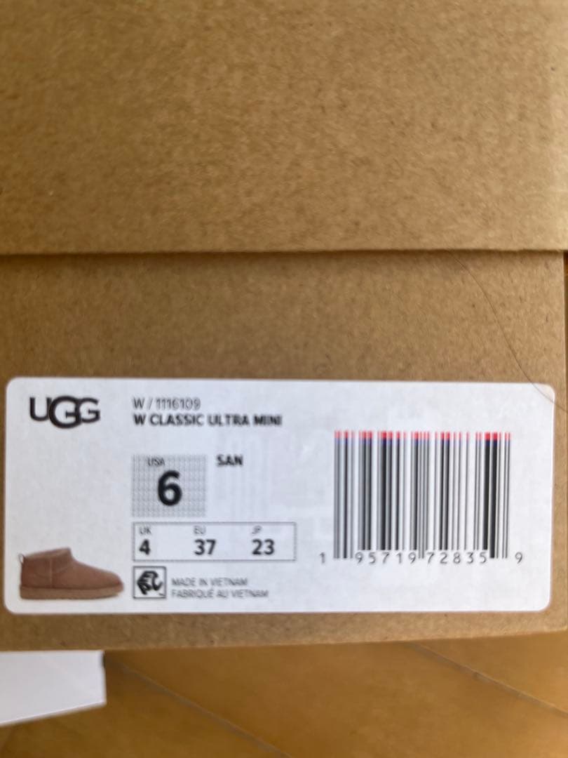 UGG アグ　クラシック ウルトラ ミニ