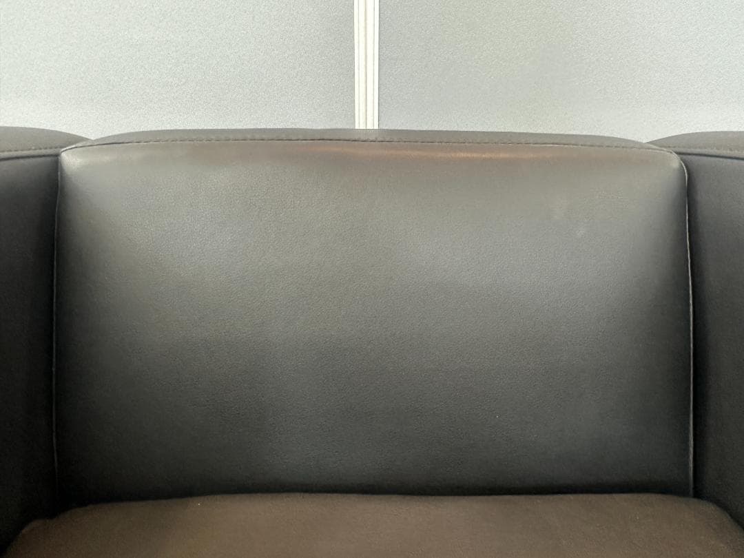 LC2　1人掛けソファ　チェア　ル・コルビジェ　リプロダクト　合革　ブラック