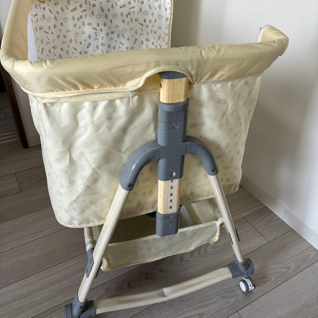 美品⭐︎ 値下げ！折りたたみ式　ベビーベッド　収納付き 付属品完備