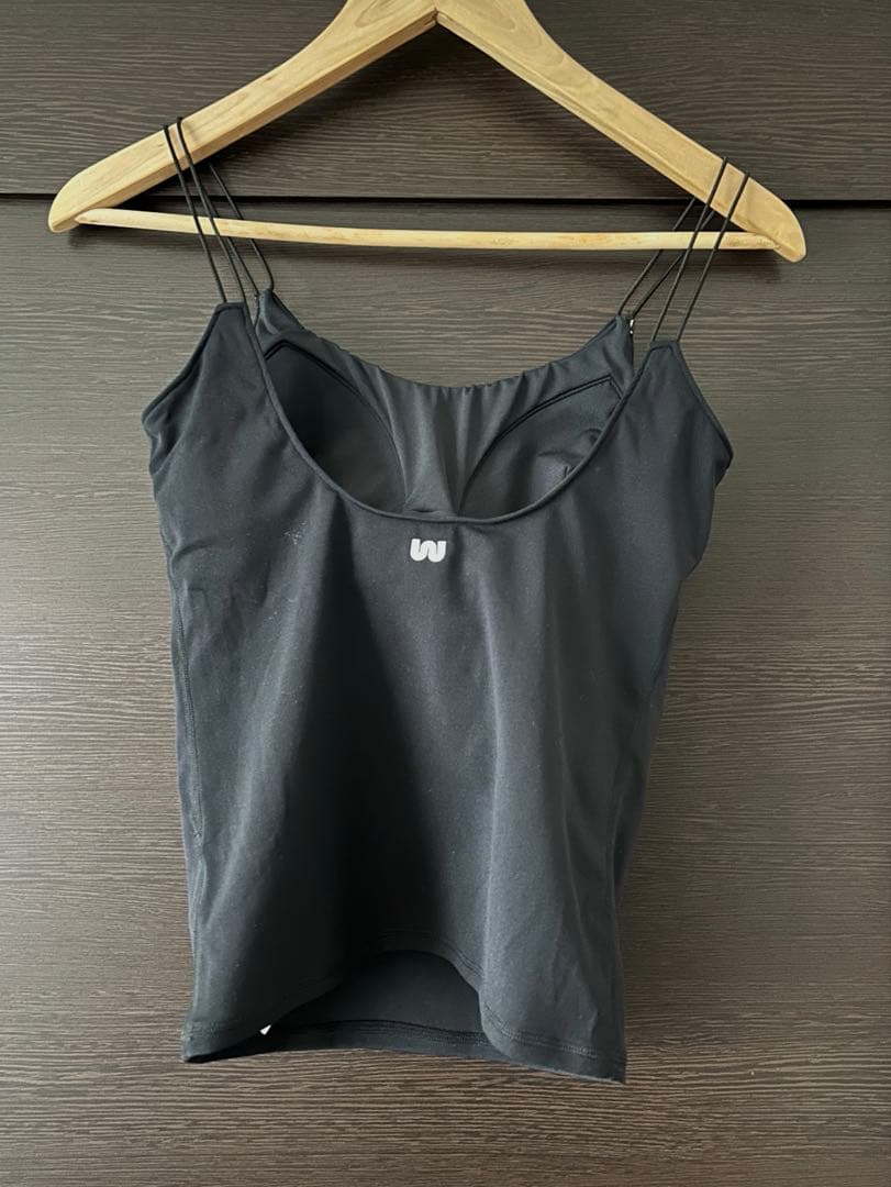 【美品】野沢和香　エッセンシャルヨガトップ　ブラック　黒