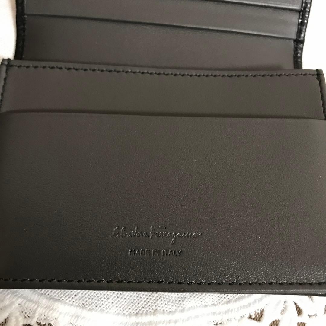 [新品]フェラガモ　名刺入れ