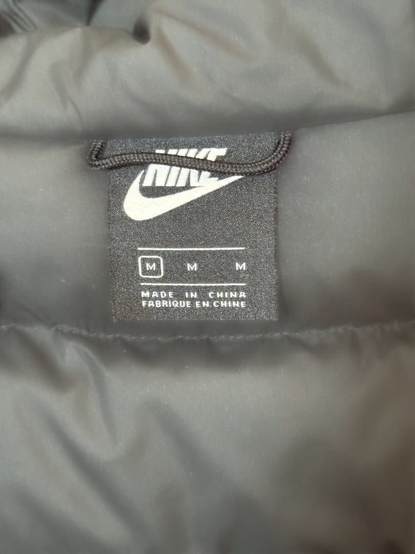 Nike ブラック ダウンジャケット Mサイズ