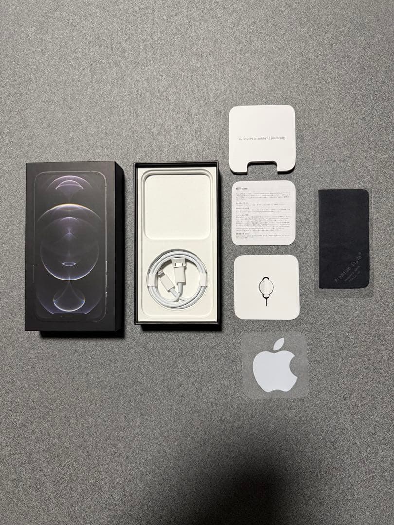 Apple iPhone 12 Pro 256GB グラファイト本体