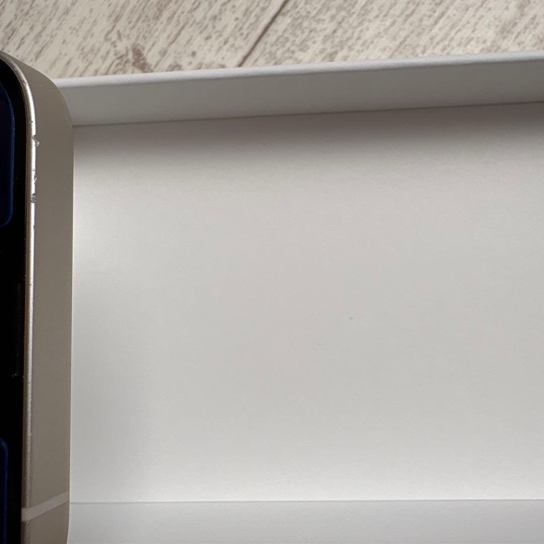 iPhone13本体 128G スターライト バッテリー残量81%