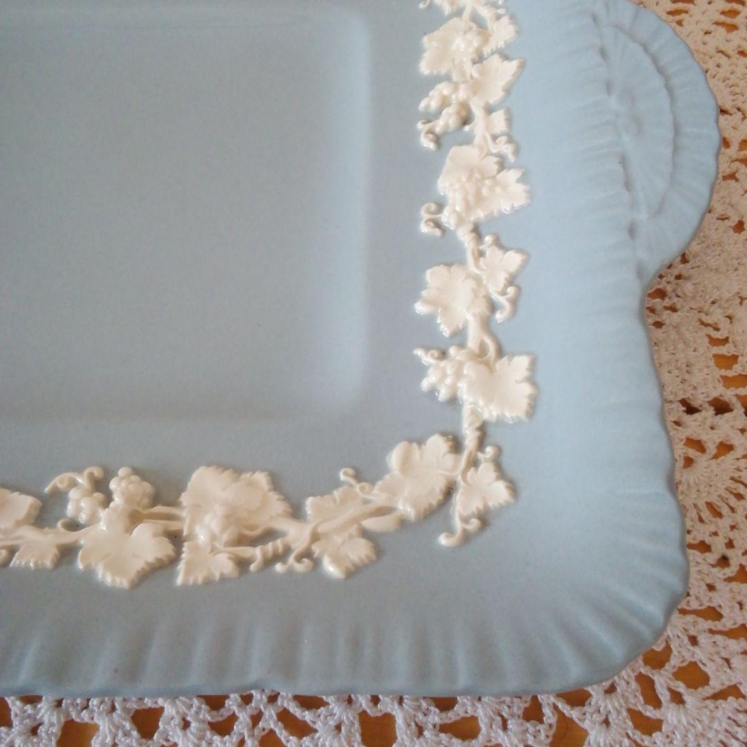 クイーンズウェアBBプレート　エンボス　ラベンダー　シェルエッジ　ウェッジウッド