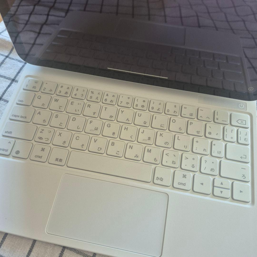 新品同様★iPad第10世代 Apple iPad 64GBシルバー