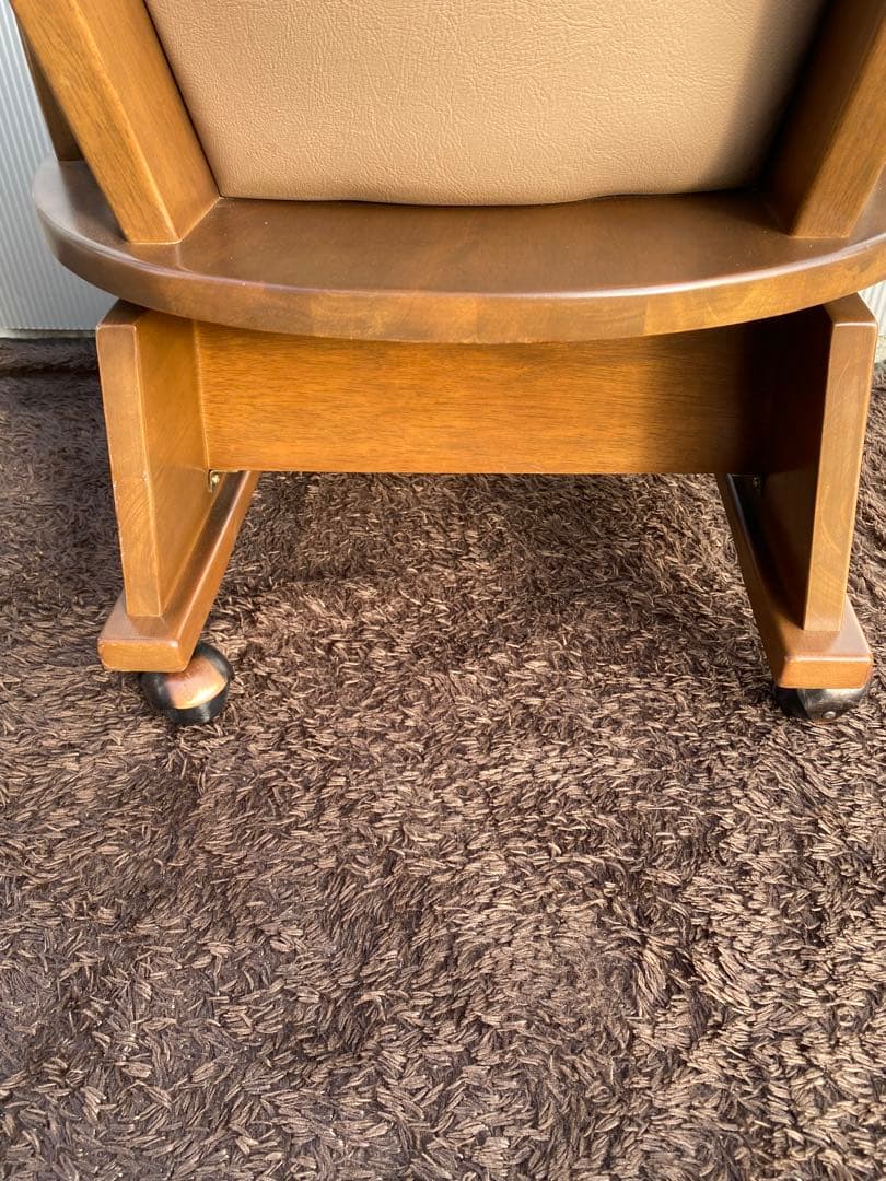 美品！木製アームチェア (キャスター付き)ヴィンテージ　レトロ