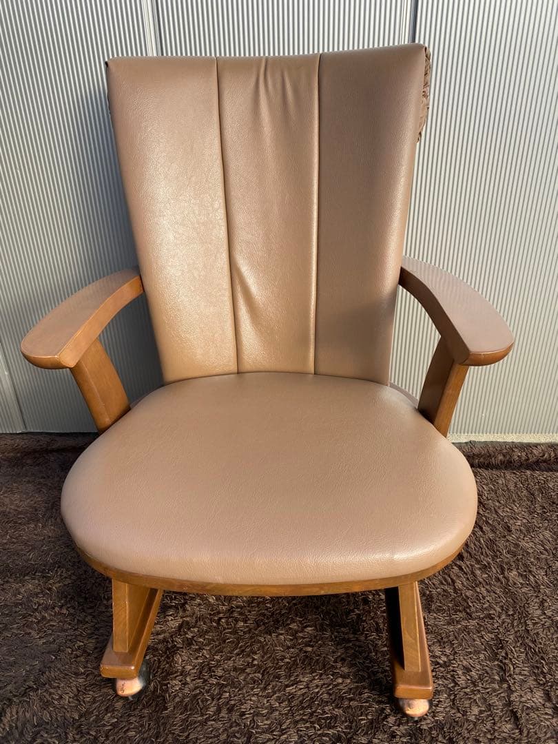 美品！木製アームチェア (キャスター付き)ヴィンテージ　レトロ