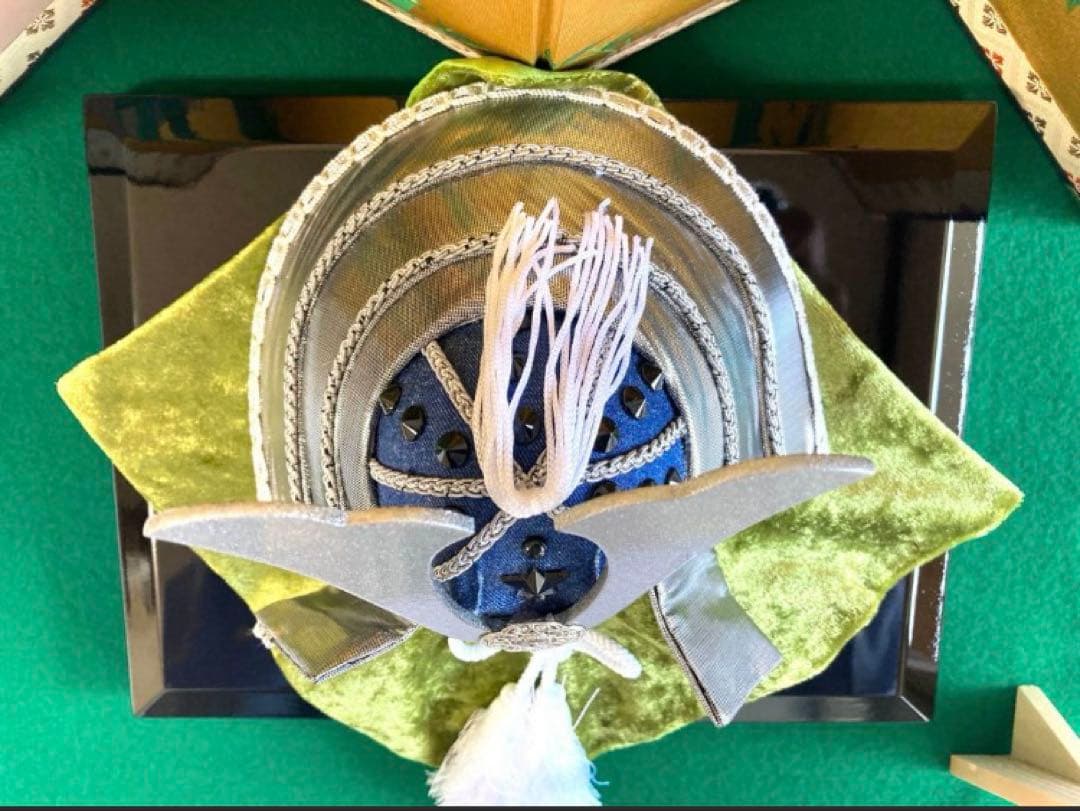 新品❗️ミニ兜飾り　お買い得です‼️ 省スペースでお飾り出来ます