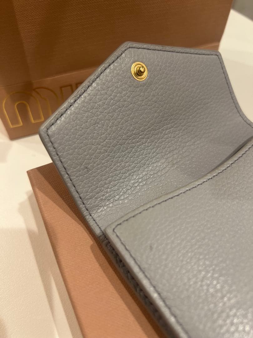 miumiu カードケース 名刺入れ ヴィッテロダイノ 完備 ウォーターリリー