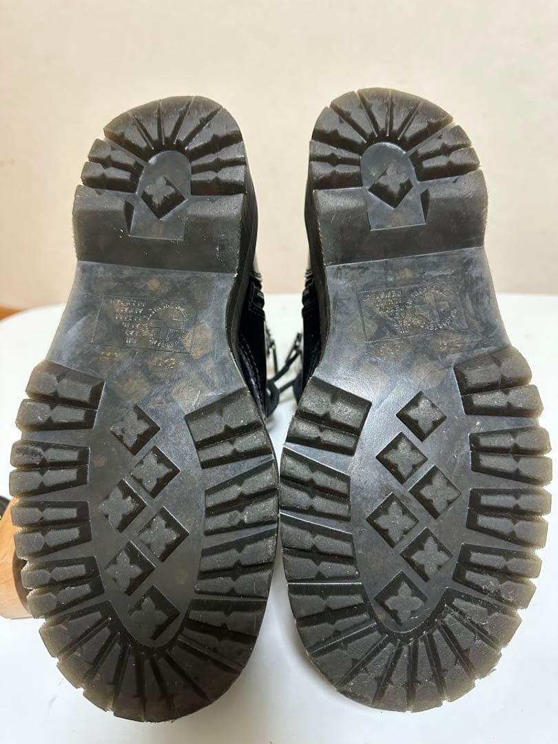 Dr.Martens 手入れ道具付き