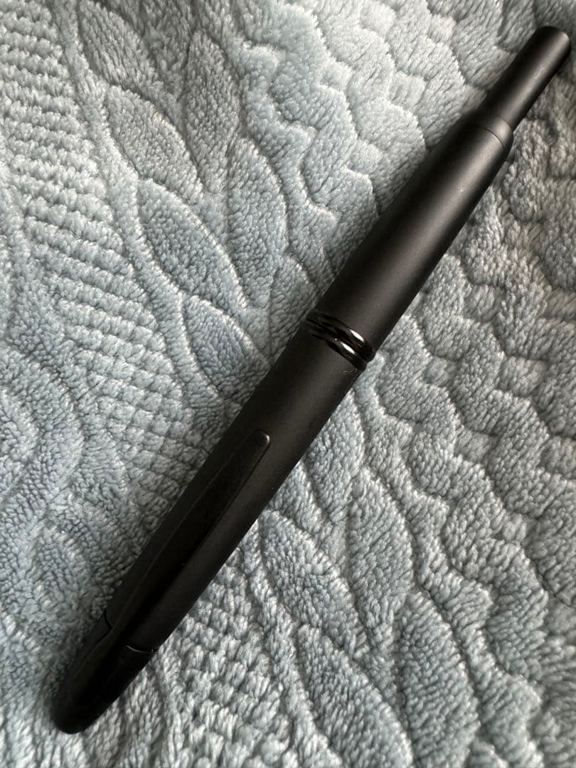 PILOT パイロット キャップレス 万年筆 F 黒マット