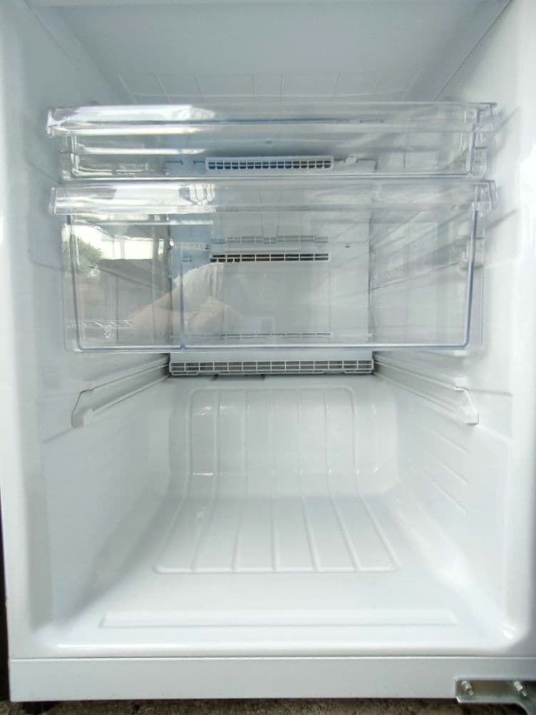 SHARP シャープ プラズマクラスター 冷蔵庫 SJ-PD27A-T