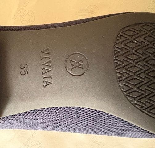 VIVAIA スクエアトゥ フラットシューズ