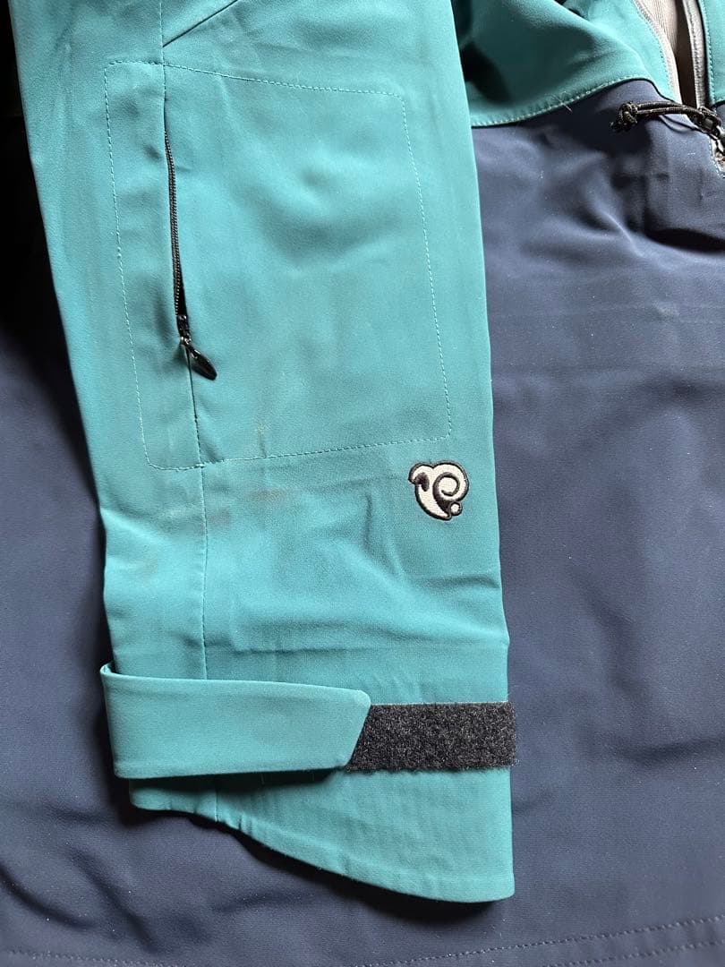 【XSサイズ】P.RHYTHM SMILE JACKET 女性着用